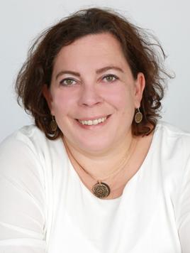 Referent: Frau Christiane Hartramf